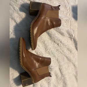 women’s brown life stride boots size 11